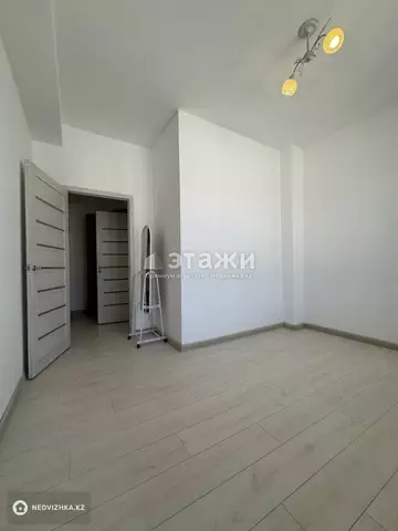 2-комнатная квартира, этаж 3 из 3, 56 м²