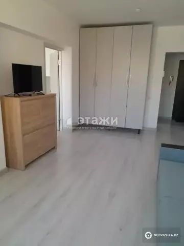 1-комнатная квартира, этаж 3 из 9, 42 м²