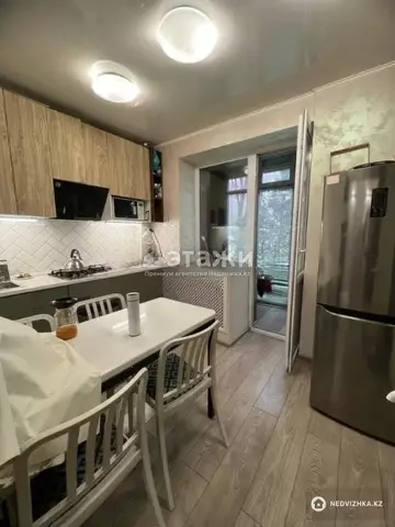 2-комнатная квартира, этаж 1 из 5, 51 м²