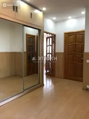 3-комнатная квартира, этаж 6 из 9, 70 м²