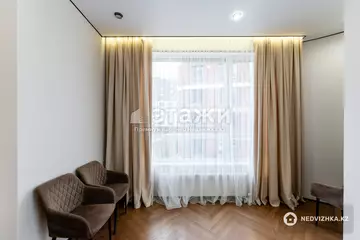 2-комнатная квартира, этаж 3 из 23, 80 м²