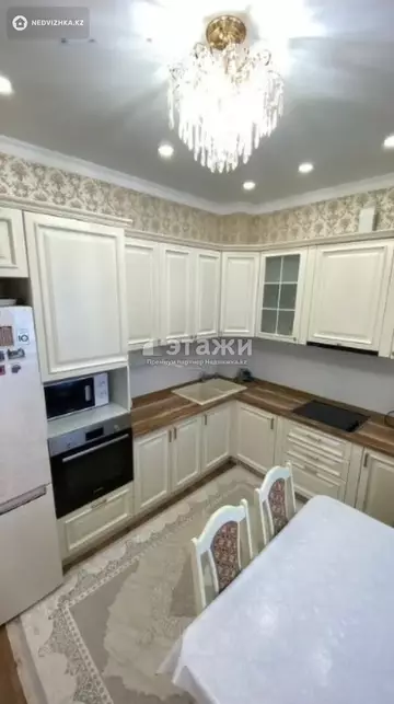 4-комнатная квартира, этаж 7 из 9, 107 м²
