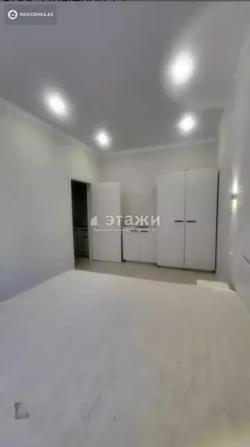 2-комнатная квартира, этаж 3 из 10, 46 м²