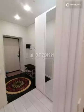 1-комнатная квартира, этаж 10 из 12, 38 м²