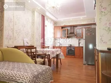 4-комнатная квартира, этаж 7 из 12, 183 м²