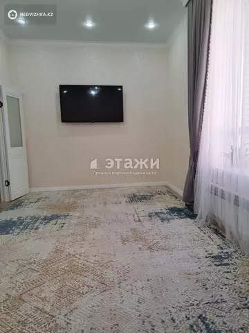 2-комнатная квартира, этаж 5 из 12, 62 м²