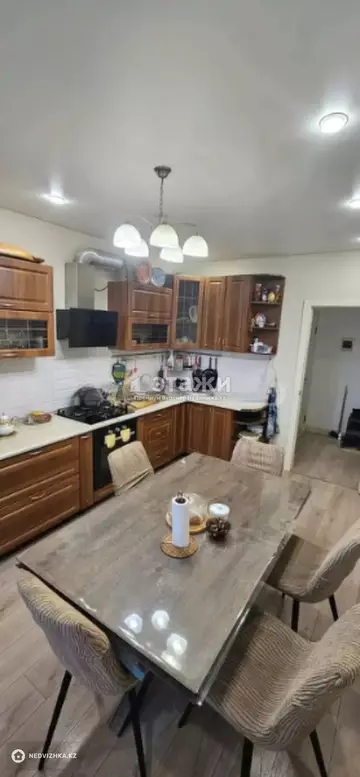 3-комнатная квартира, этаж 6 из 9, 99 м²