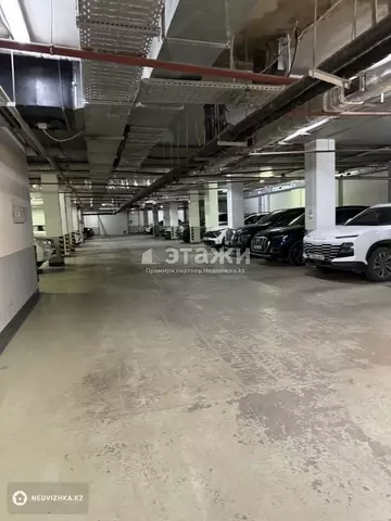 3-комнатная квартира, этаж 8 из 8, 152 м²