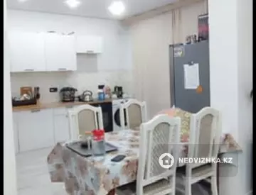 3-комнатная квартира, этаж 1 из 12, 90 м²