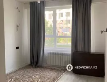 3-комнатная квартира, этаж 1 из 12, 90 м²