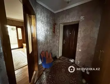 4-комнатная квартира, этаж 3 из 3, 95 м²