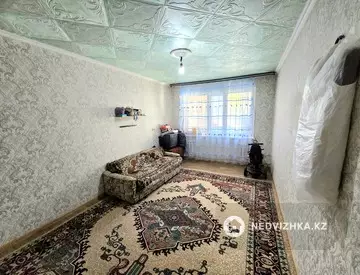 3-комнатная квартира, этаж 4 из 5, 64 м²