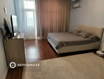 3-комнатная квартира, этаж 7 из 7, 137 м²