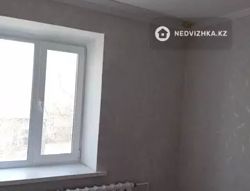 3-комнатная квартира, этаж 3 из 3, 65 м²