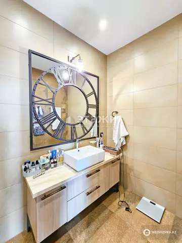 5-комнатная квартира, этаж 20 из 21, 268 м²