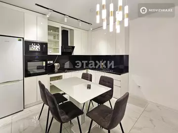 2-комнатная квартира, этаж 23 из 25, 75 м², на длительный срок