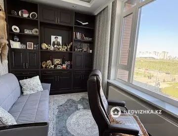 3-комнатная квартира, этаж 4 из 20, 103 м²
