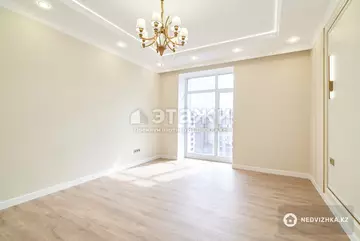 2-комнатная квартира, этаж 12 из 12, 64 м²