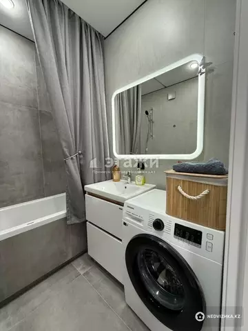 2-комнатная квартира, этаж 3 из 12, 50 м²