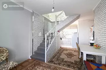 4-комнатная квартира, этаж 7 из 7, 160 м²