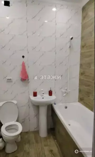 2-комнатная квартира, этаж 9 из 9, 62 м²