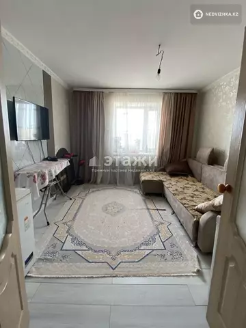 2-комнатная квартира, этаж 9 из 10, 50 м²