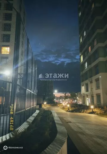 1-комнатная квартира, этаж 8 из 9, 37 м²
