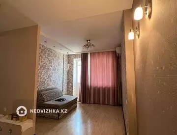 1-комнатная квартира, этаж 7 из 14, 39 м², на длительный срок