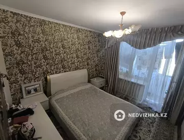 3-комнатная квартира, этаж 3 из 3, 80 м²