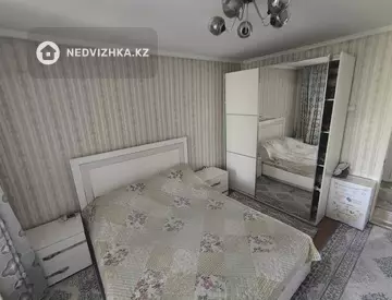 3-комнатная квартира, этаж 3 из 3, 80 м²