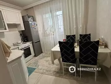 2-комнатная квартира, этаж 8 из 9, 60 м²