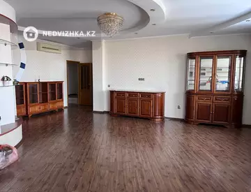 4-комнатная квартира, этаж 10 из 14, 162 м²