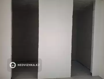 3-комнатная квартира, этаж 9 из 9, 77 м²
