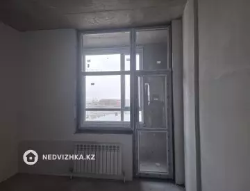 3-комнатная квартира, этаж 9 из 9, 77 м²