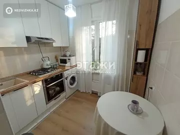 3-комнатная квартира, этаж 3 из 5, 66 м²