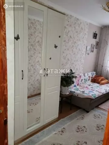 3-комнатная квартира, этаж 4 из 4, 55 м²