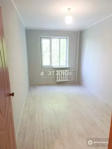 2-комнатная квартира, этаж 3 из 5, 43 м²