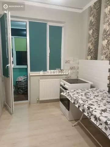 2-комнатная квартира, этаж 9 из 11, 65 м², на длительный срок