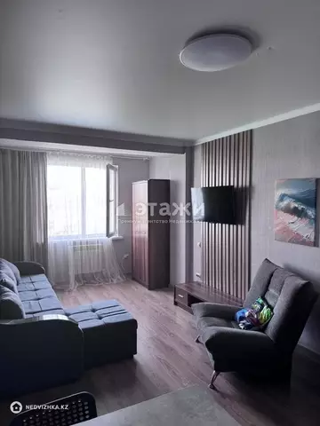 1-комнатная квартира, этаж 9 из 12, 30 м², на длительный срок