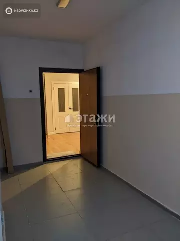 3-комнатная квартира, этаж 8 из 9, 93 м²
