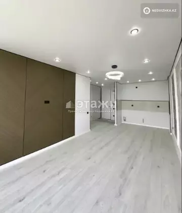 2-комнатная квартира, этаж 9 из 9, 42 м²
