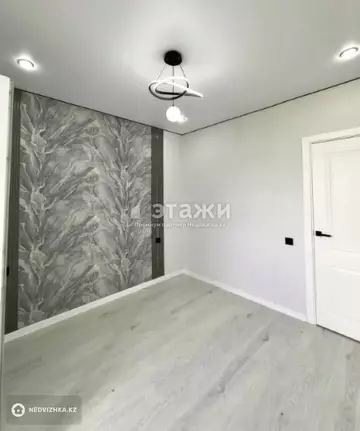 2-комнатная квартира, этаж 9 из 9, 37 м²