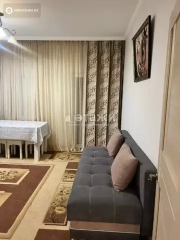 1-комнатная квартира, этаж 10 из 18, 54 м²