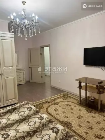 1-комнатная квартира, этаж 10 из 18, 54 м²