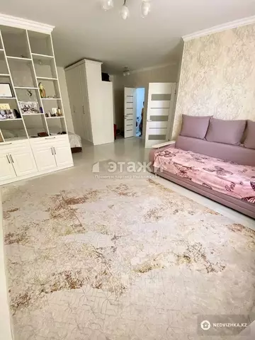 1-комнатная квартира, этаж 4 из 12, 49 м²