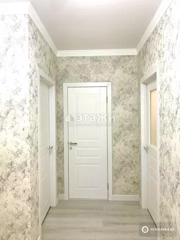 2-комнатная квартира, этаж 8 из 9, 60 м²