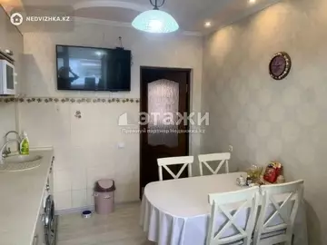 2-комнатная квартира, этаж 9 из 9, 76 м²