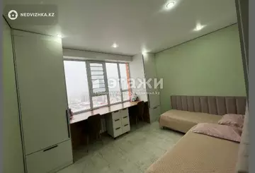 3-комнатная квартира, этаж 21 из 23, 90 м²