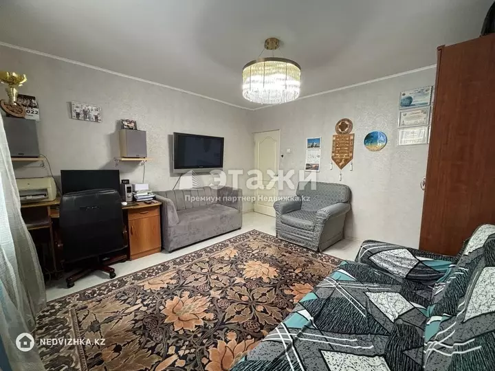 87.1 м², 4-комнатная квартира, этаж 3 из 5, 87 м², изображение - 1