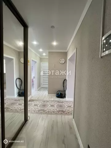 3-комнатная квартира, этаж 8 из 9, 74 м²